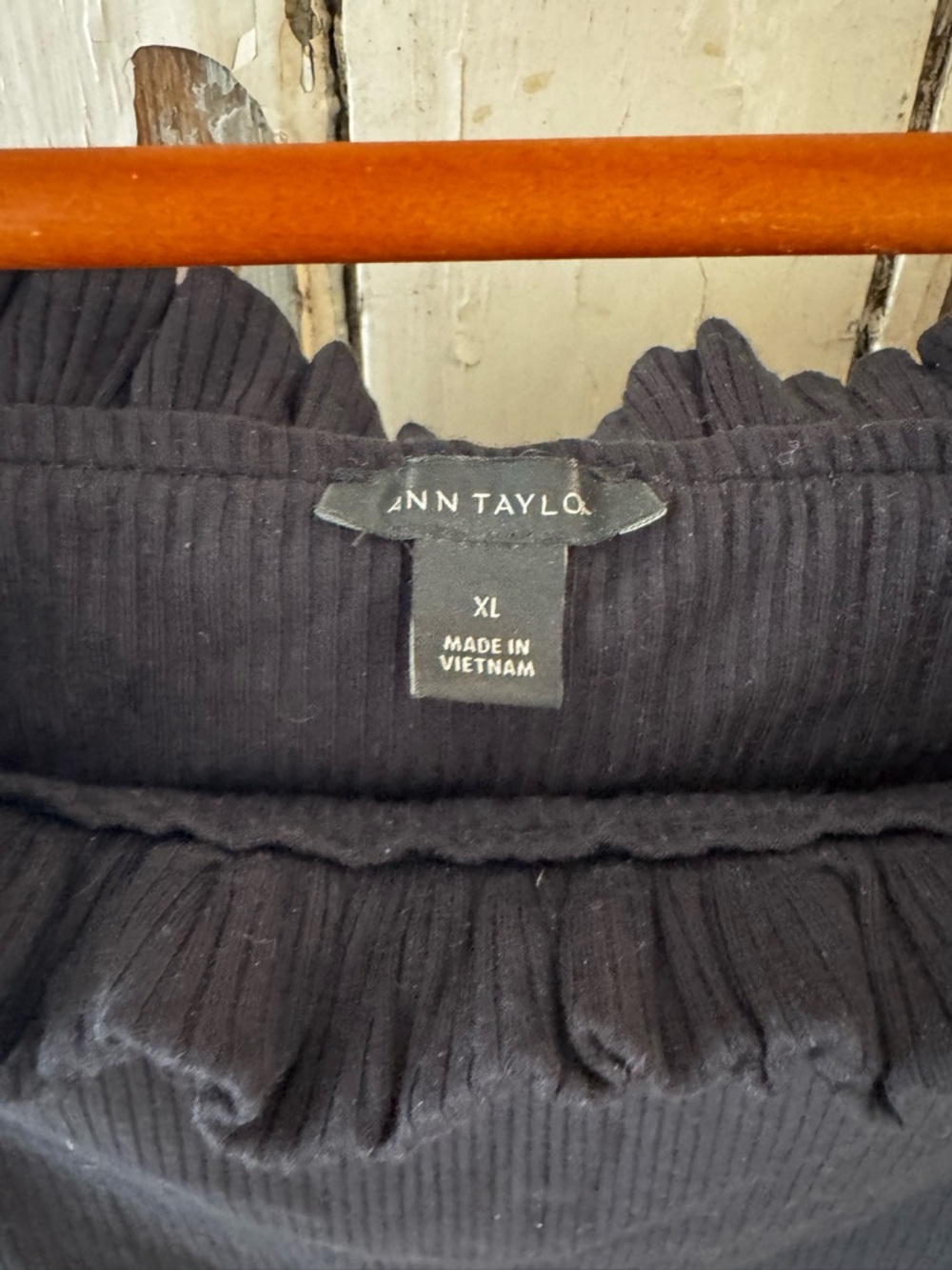 Ann Taylor Black Off-Shoulder Ruffle Ribbed Top - Picture 2 of 3